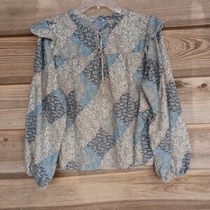 Time and Tru Flutter Sleeve Blouse